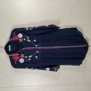 05101 Kyla Seo navy blue embroidered tunic blouse M EUC